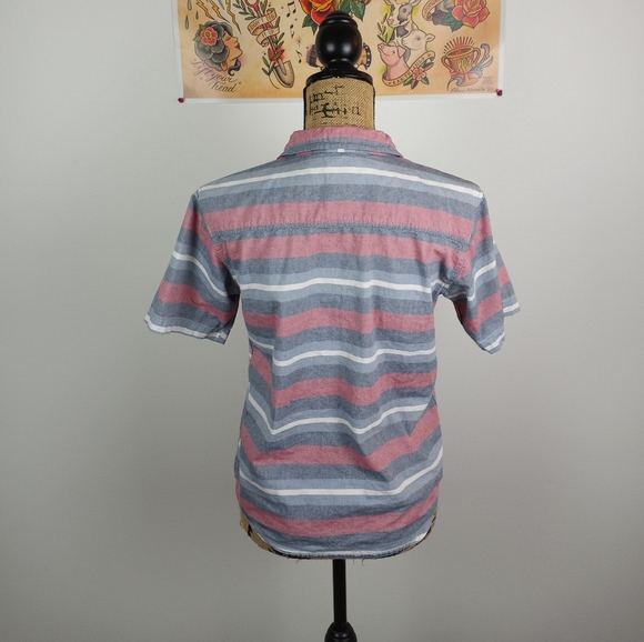 Quicksilver Button Down Shirt! - Picture 4 of 6